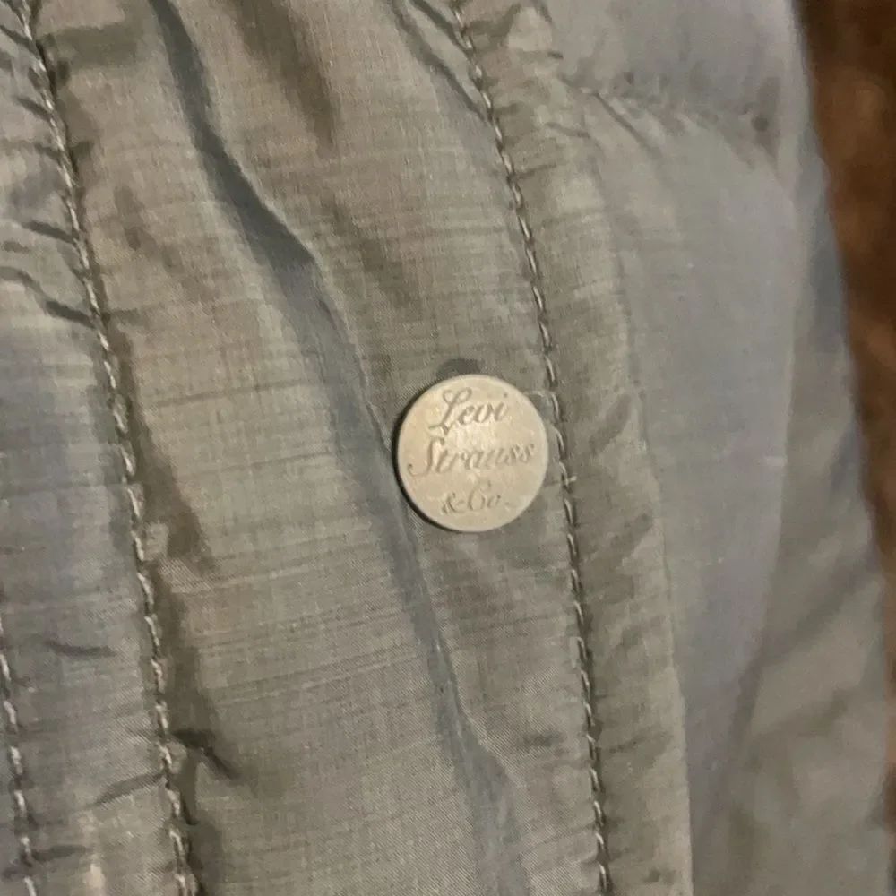 Levi insulated jacket - Picture 2 of 10
